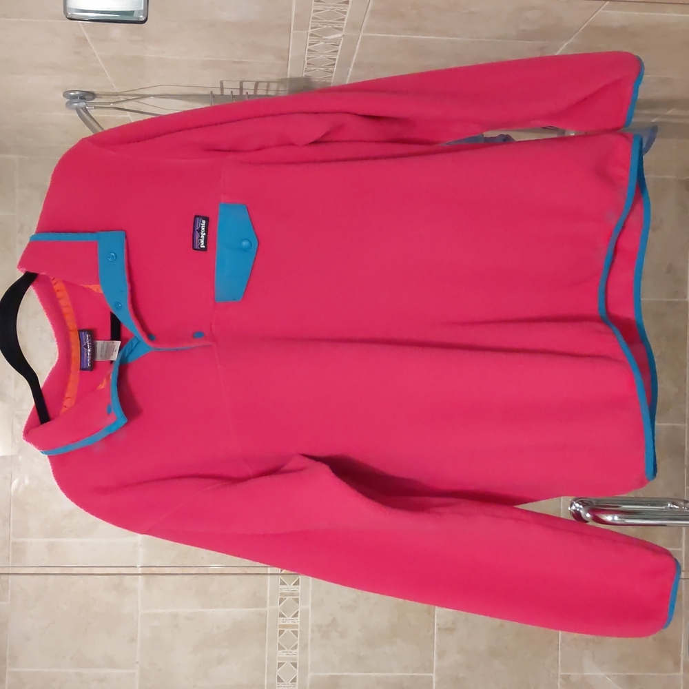 Patagonia pink and blue XL synchilla